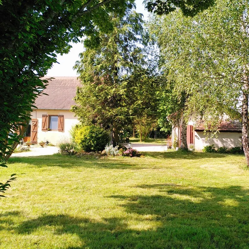 location de gite en bourgogne le nid aux papillons
