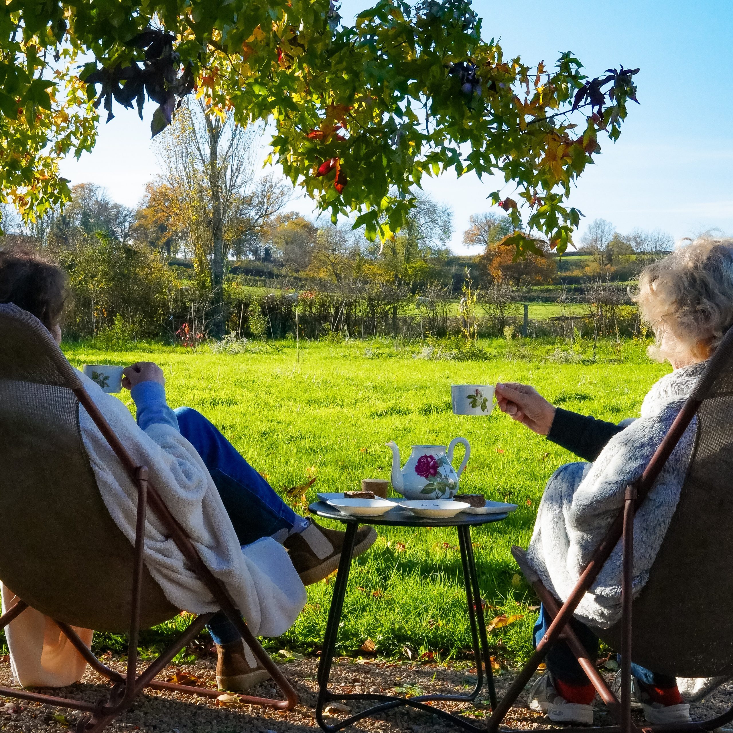 instant détente et goûter au nid aux papillons