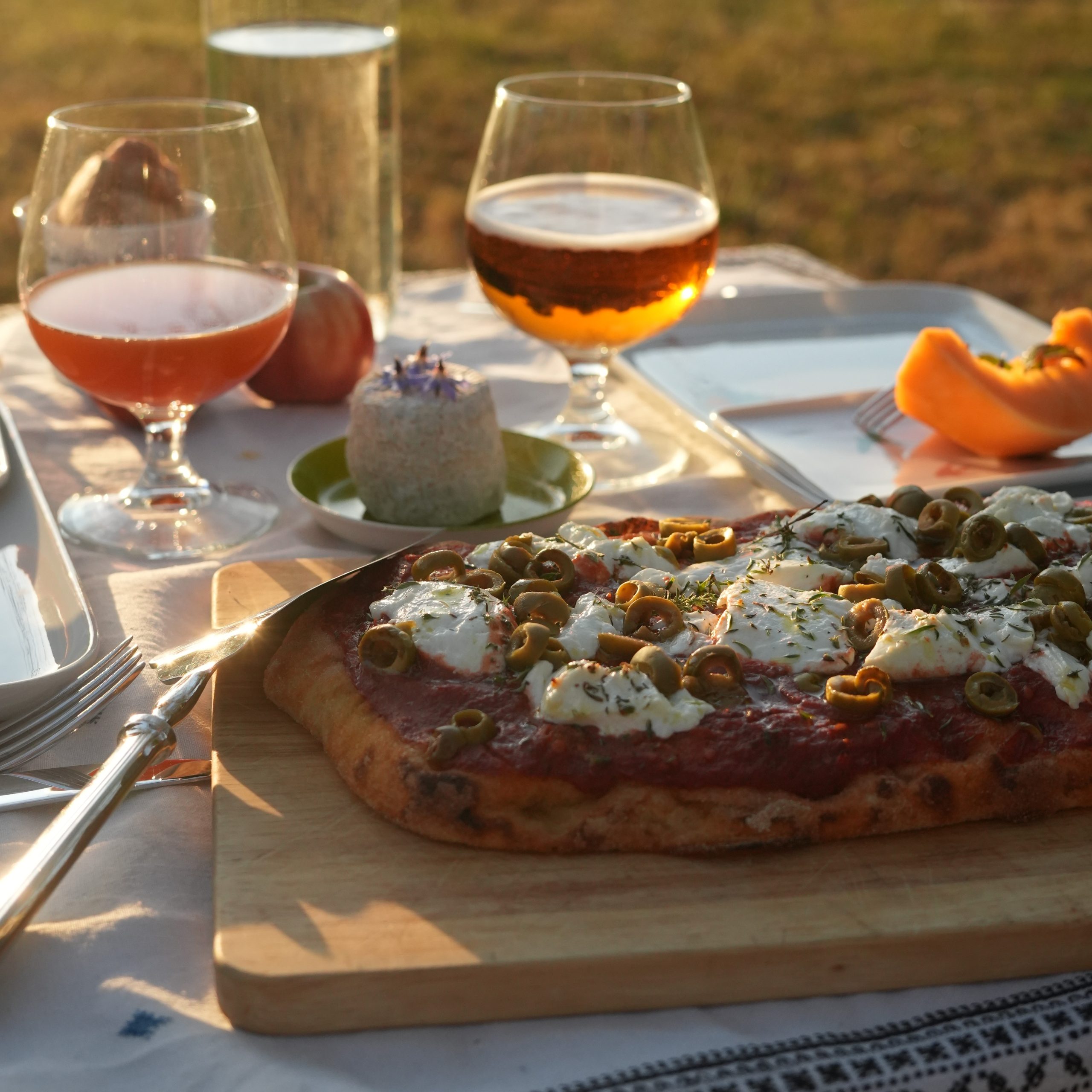Dîner comme à la maison, le nid aux papillons