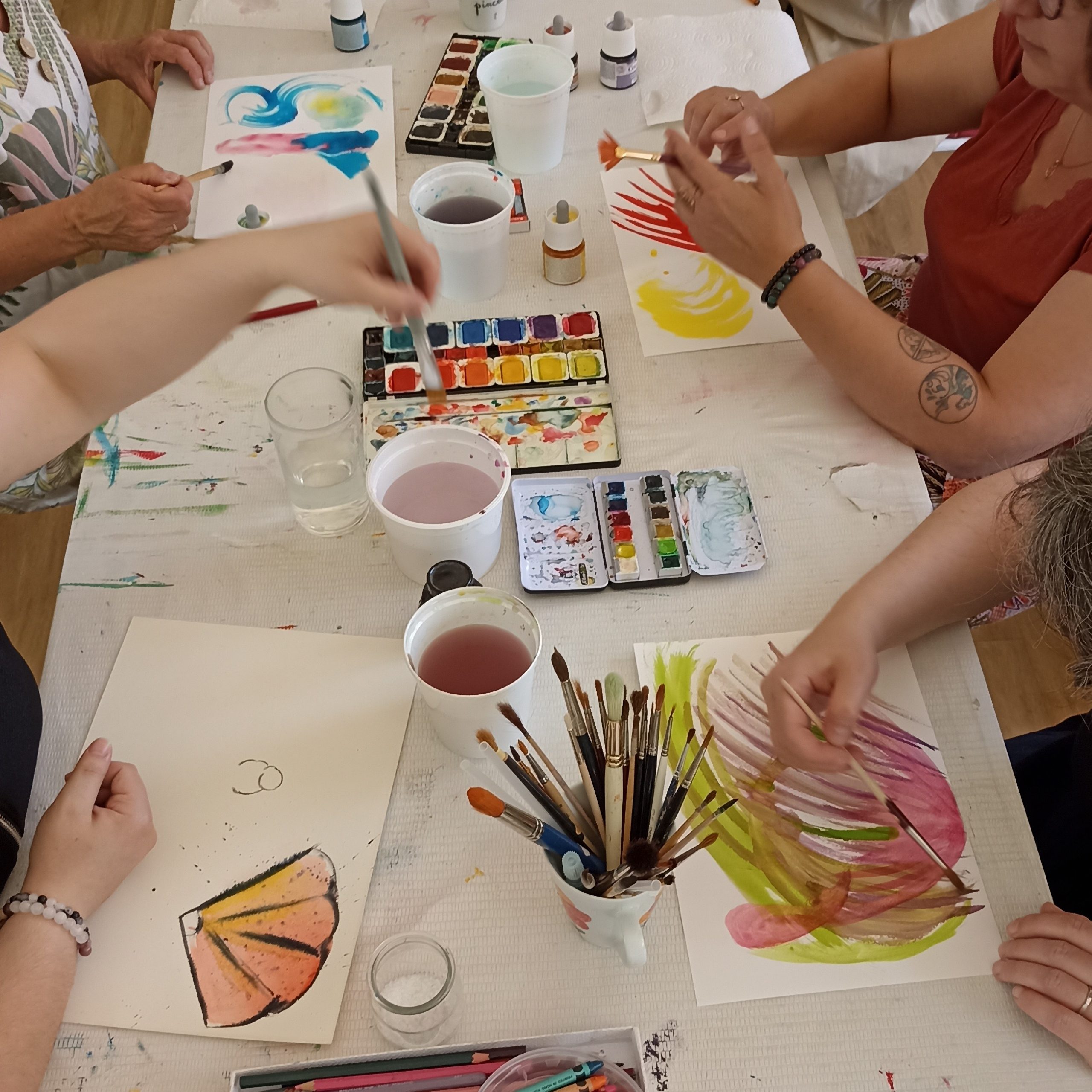 atelier de peinture intuitive, collage, peinture , craie;