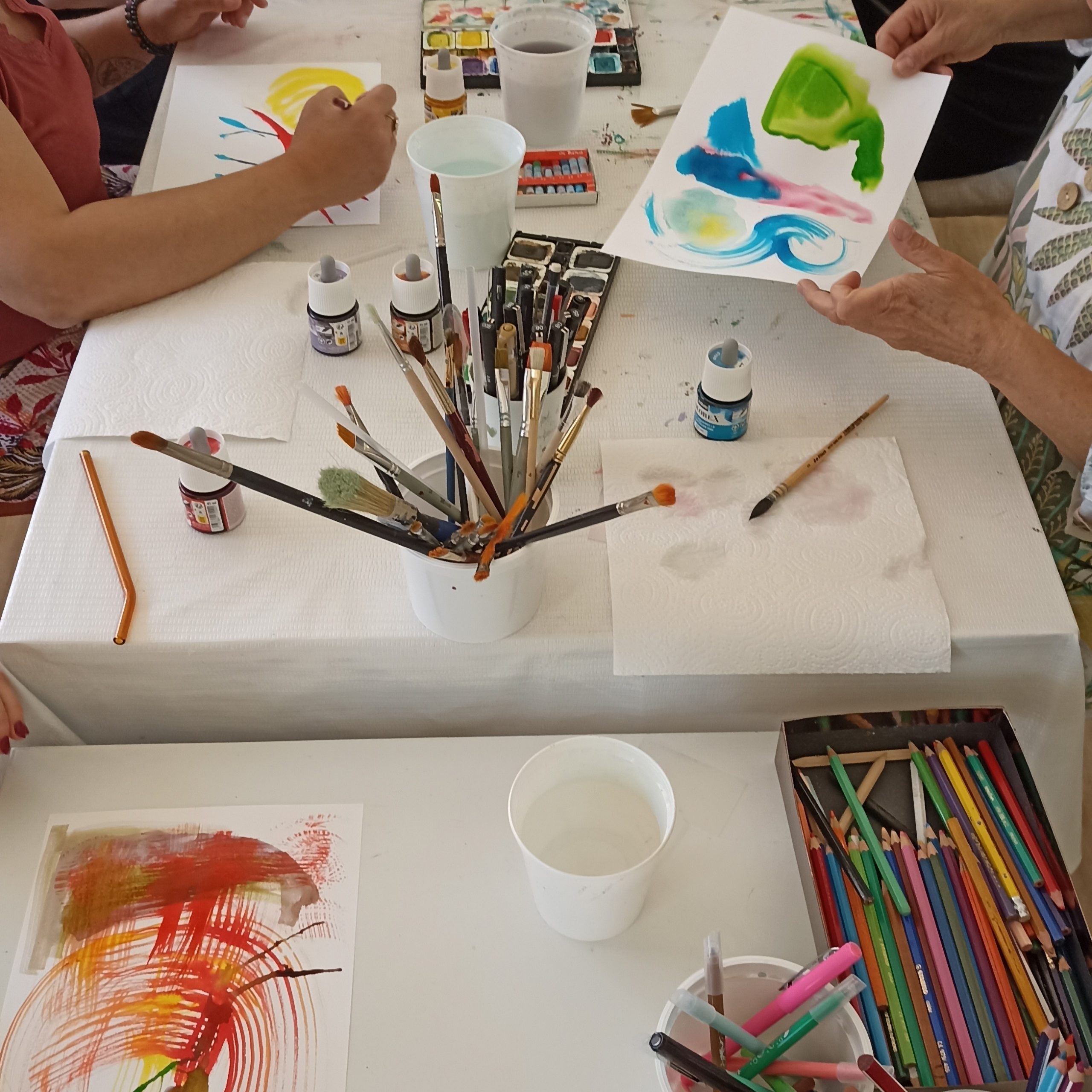 atelier de peinture intuitive, collage, peinture , craie;