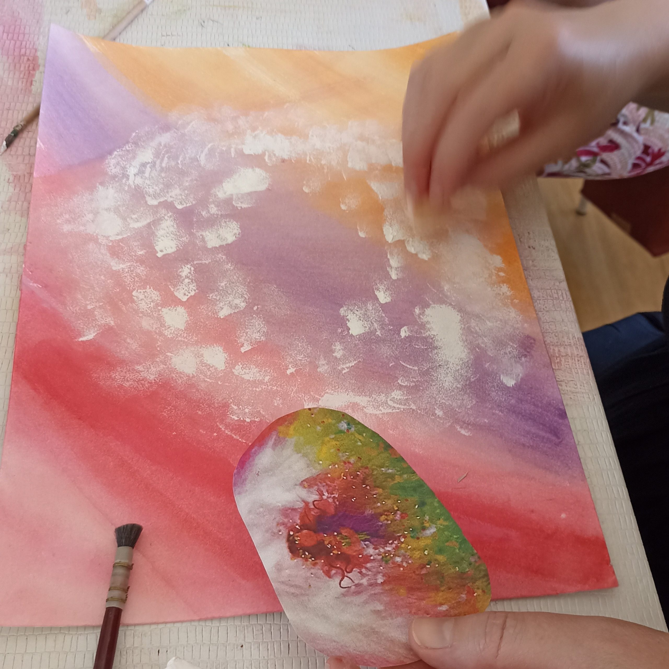 atelier de peinture intuitive, collage, peinture , craie;